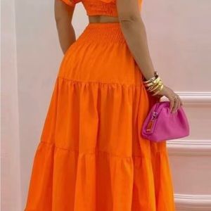 Shout out to ladies i am selling my dress that hardly wore 1 time.